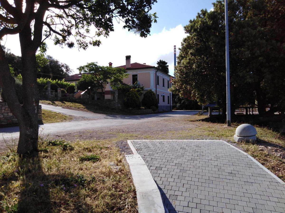 Apartmani Zupanic Koromačno Buitenkant foto