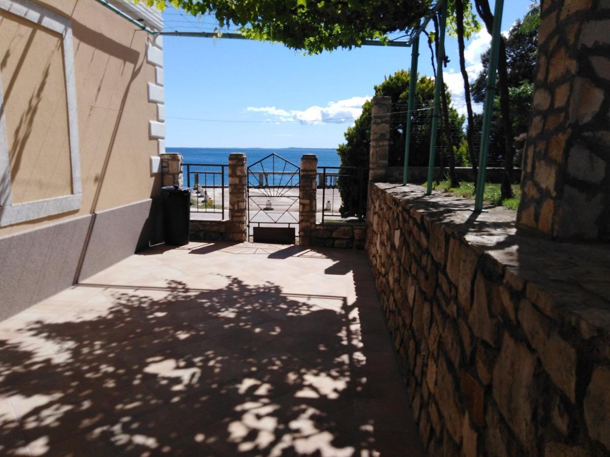 Apartmani Zupanic Koromačno Buitenkant foto